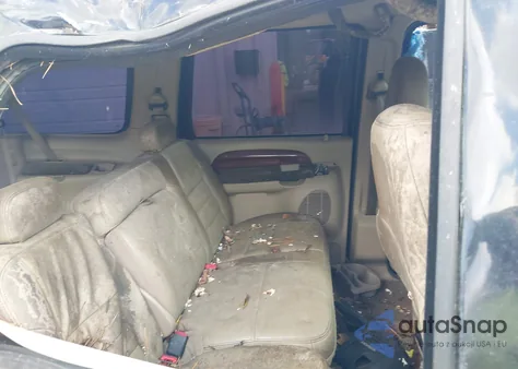 2005 Ford Excursion Limited из США, поврежденный, VIN 1FMNU42LX5ED43932